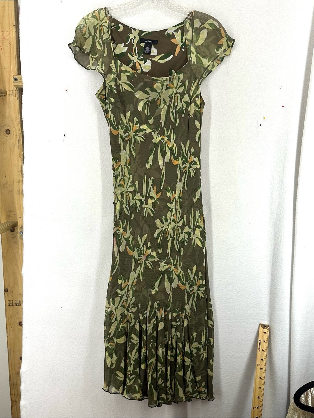 Alfani Women’s Size 4 100% Silk Floral Maxi Dress Green Brown Short Sleeve
